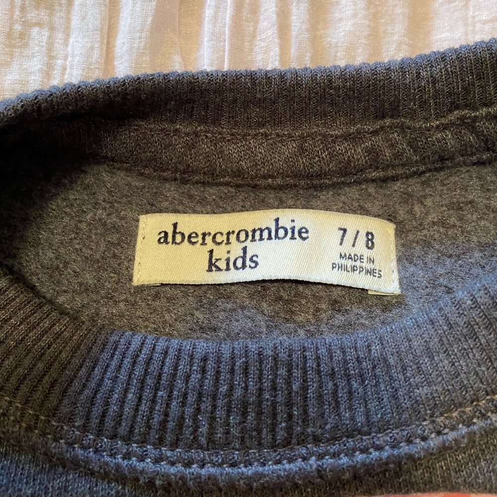 abercrombie kids Flippy Sequin Sweatshirt - Picture 5 of 6